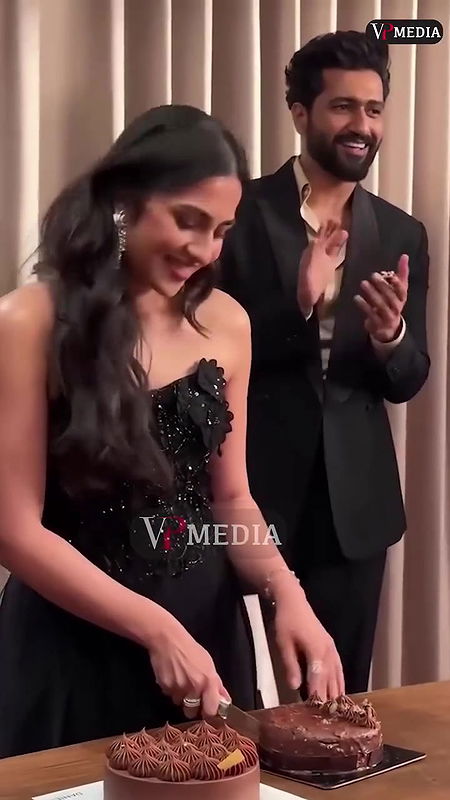 Actress Kalyani Priyadarshan and Rukmini hot cleavage show in sexy outfit