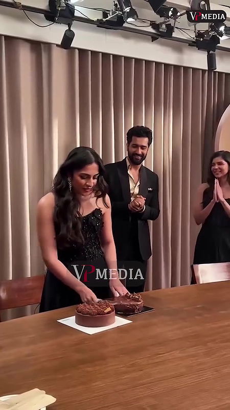 Actress Kalyani Priyadarshan and Rukmini hot cleavage show in sexy outfit