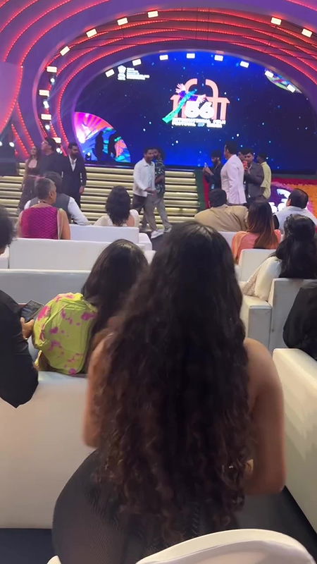 ANJANA MOHAN HUGE BOOBS AMPLE CLEAVAGE VIEW UUFFF