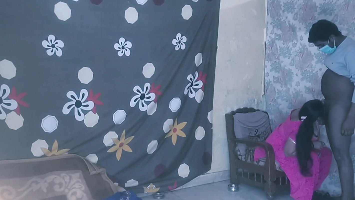 Horny Desi Bhabhi Fucks Neighbor on Bed