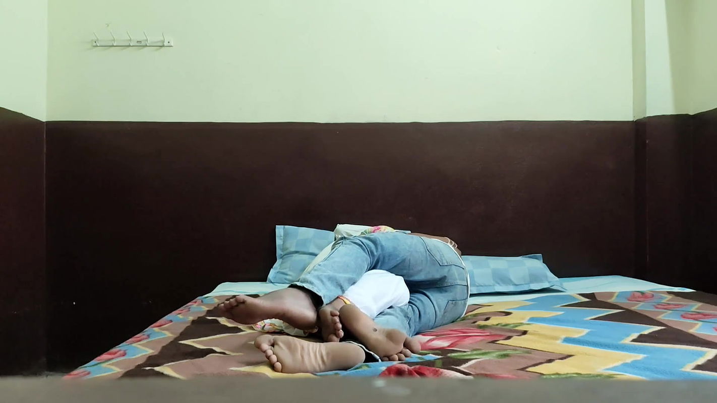 Wedding Anniversary Night in White Saree Part – 1