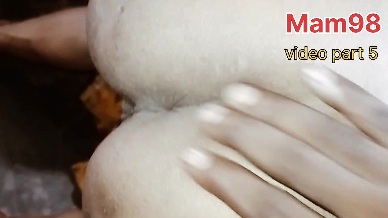 When She Was in a Full Mood, She Became Romantic.