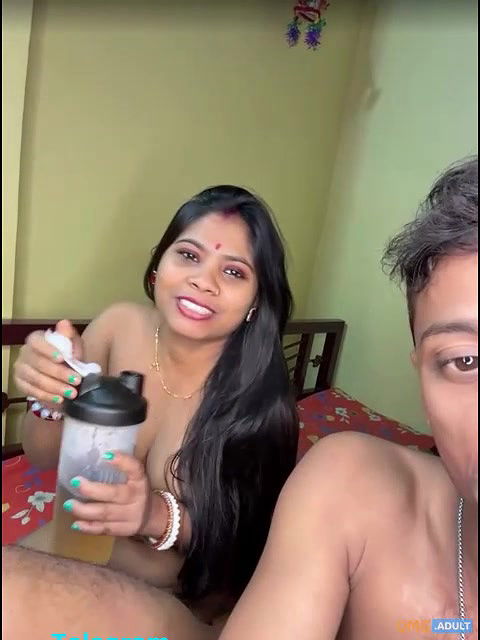 RedQQueen-stripchat-ticket-show