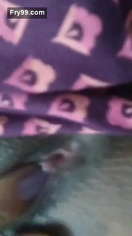 Desi Girl Showing her Boobs and Pussy