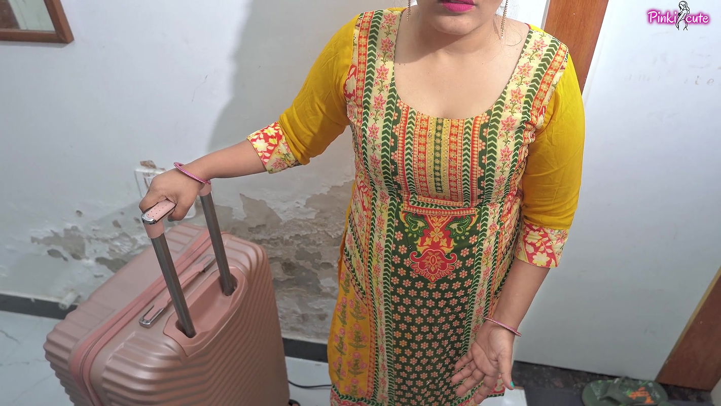 New Year Enjoy-huge Ass Stepsister Shared Room in Oyo with Her Stepborther, She Got Hard Fucked and Hot Orgasm