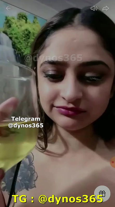 ID+Caption NIA Tango show