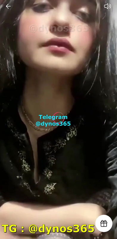 Smokiee Girl Tango Show