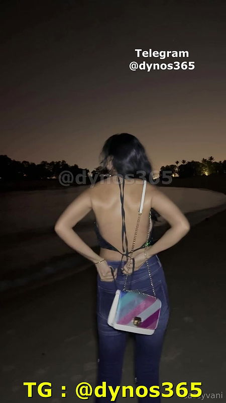 SASSYVANI – PPV – BEACH NUDE