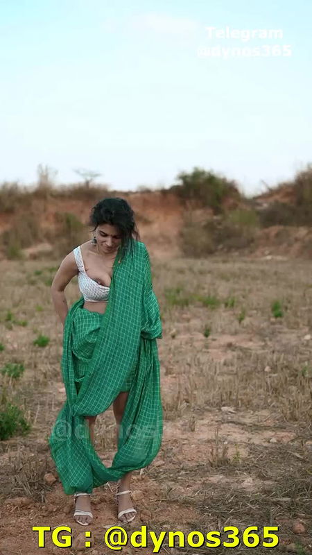 RESHMI NAIR – PEEING VIDEO