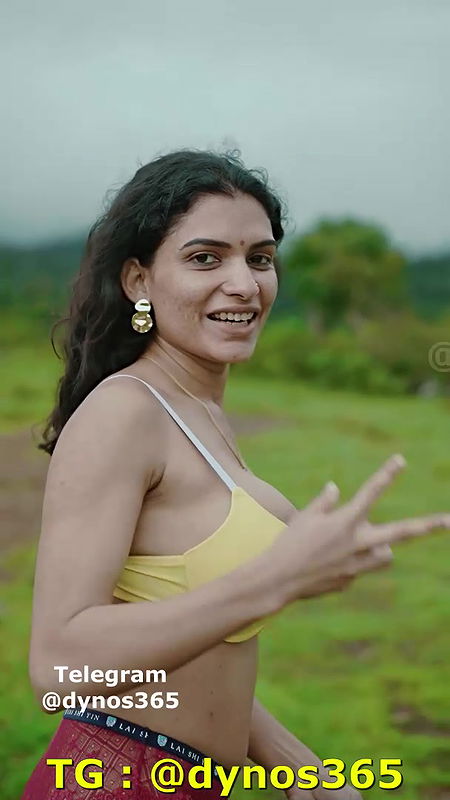 RESHMI NAIR – OUTDOOR NUDE