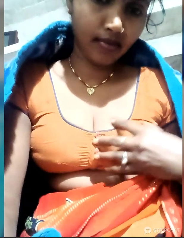 Cm_pooja-stripchat-ticket-show