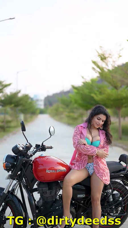 RESHMI NAIR – BULLET COUPLE App video