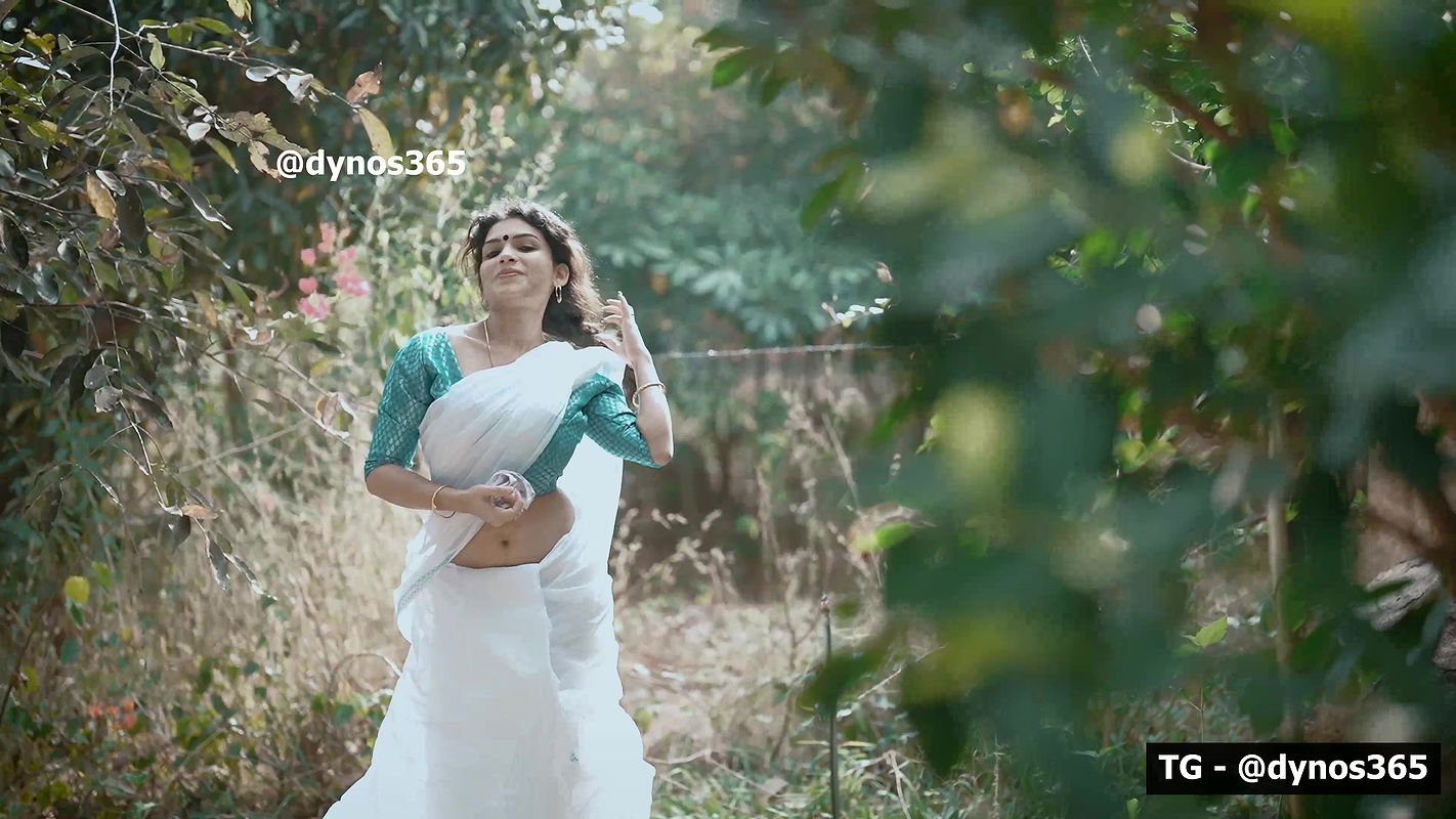 RESHMI NAIR – WHITE SAREE App video