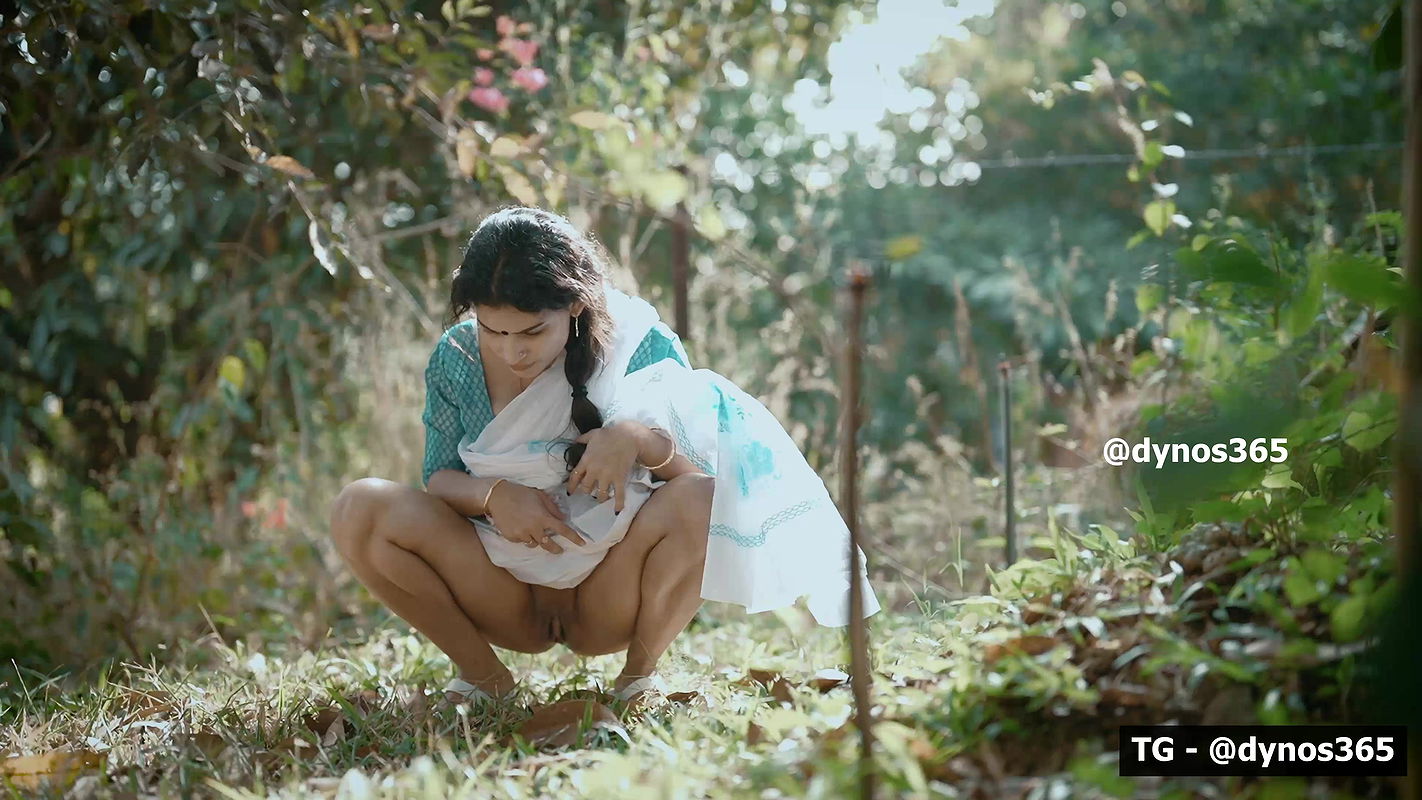 RESHMI NAIR – WHITE SAREE App video