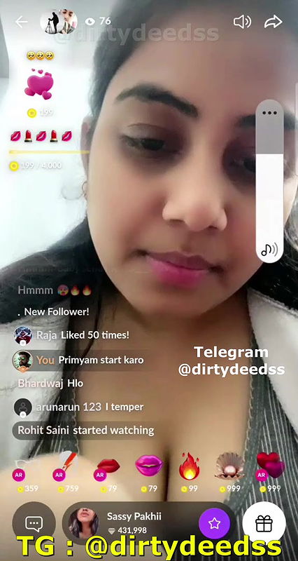 Sassy PakhiiTango show