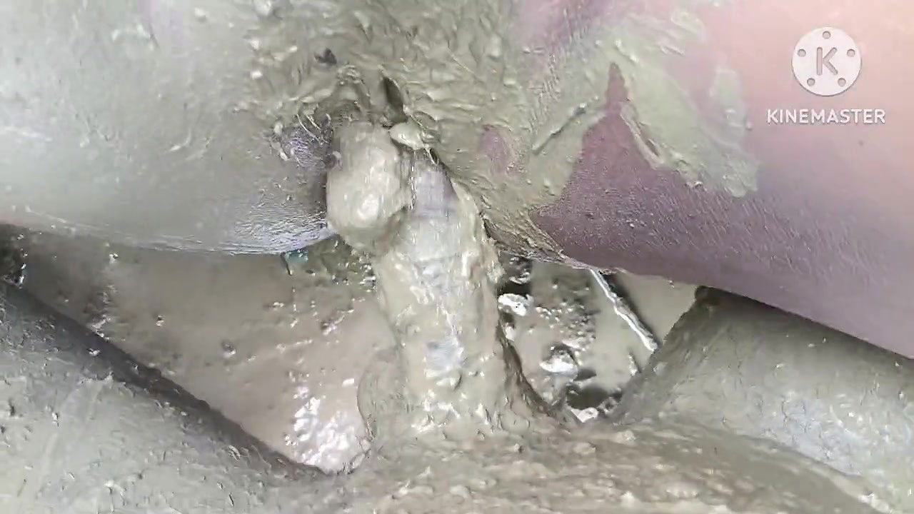 Desi Bhabhi New Style of Fucking with Soil
