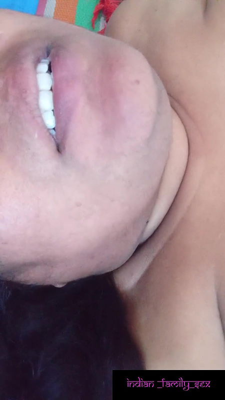 Facial Expressions Wile Licking Pusssy