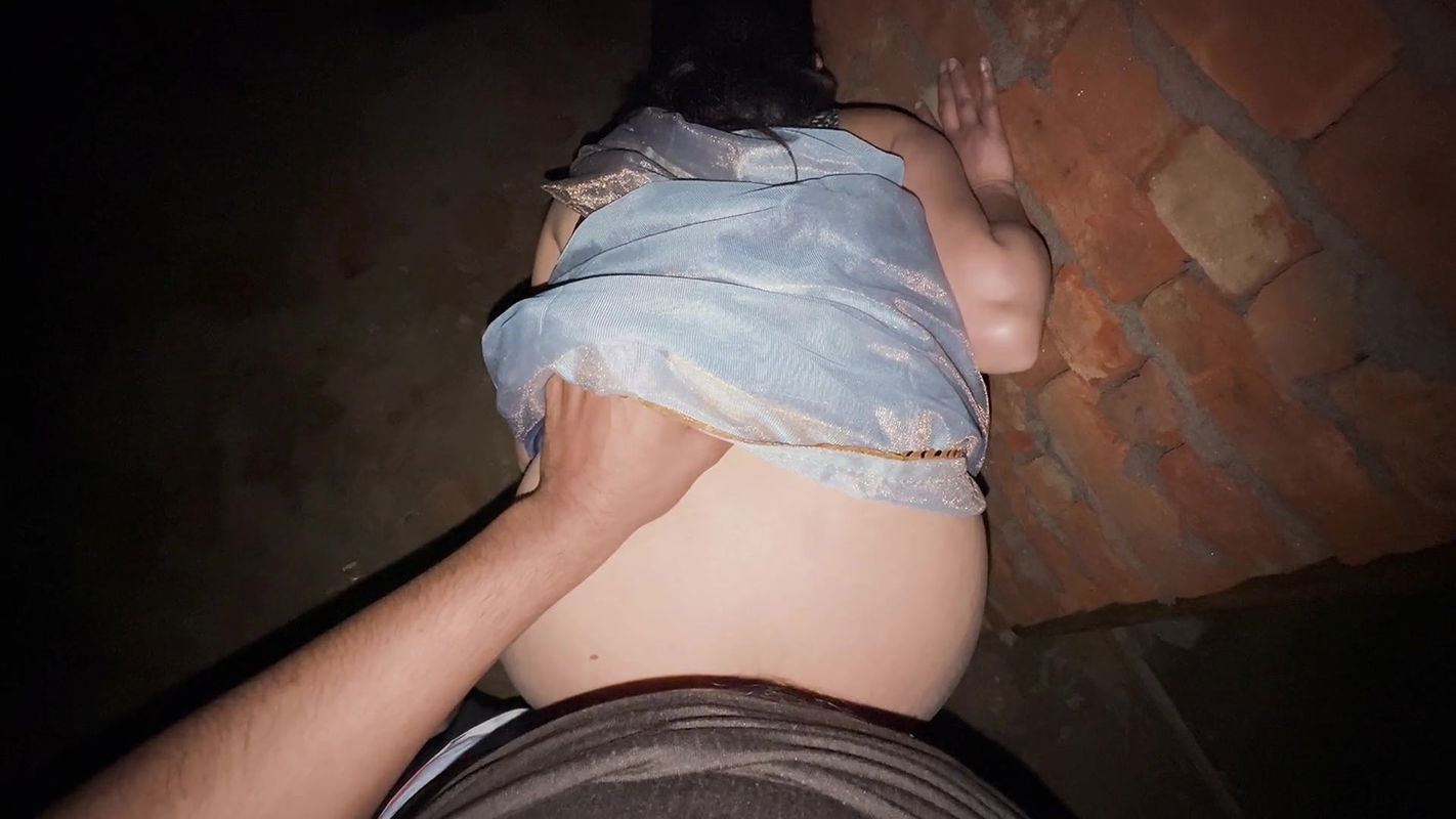 Laborer Mamta Gave the Owner a Discount for Extra Money