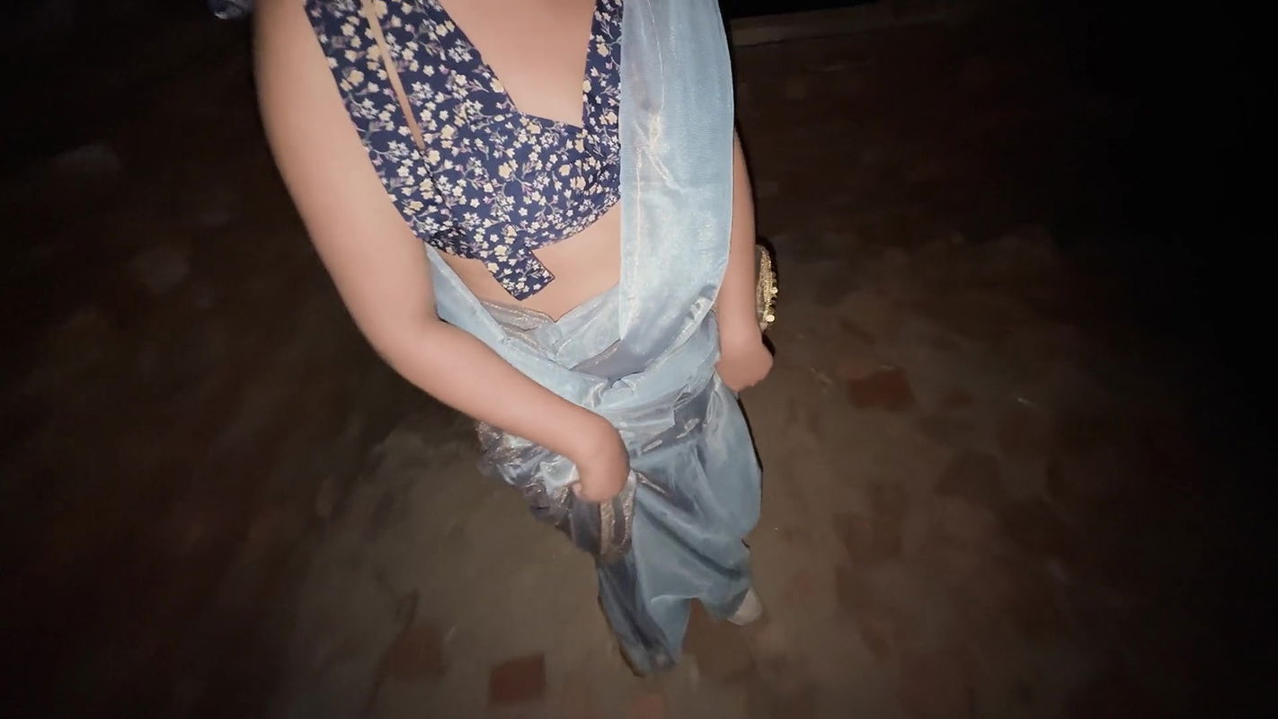 Laborer Mamta Gave the Owner a Discount for Extra Money