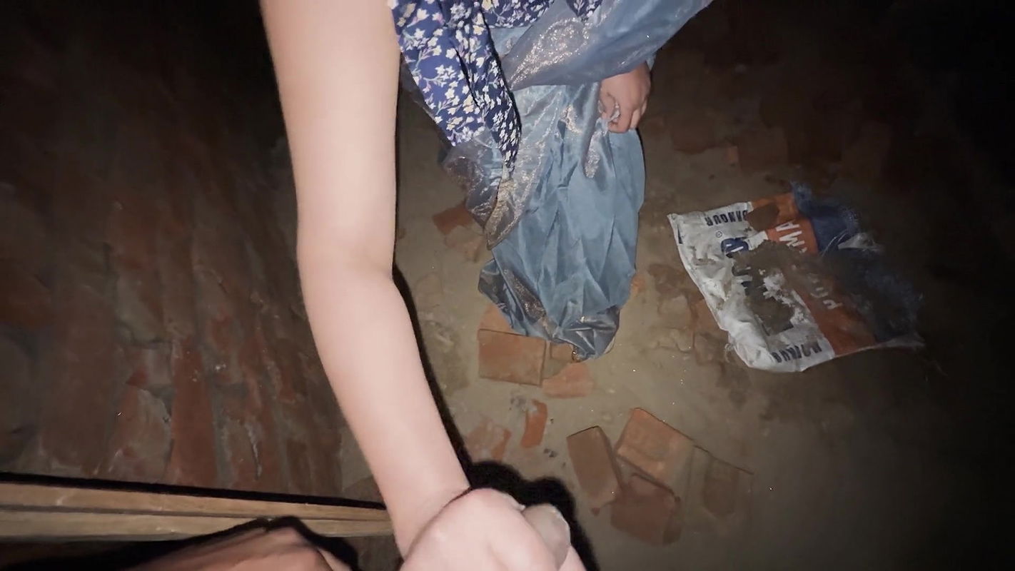 Laborer Mamta Gave the Owner a Discount for Extra Money