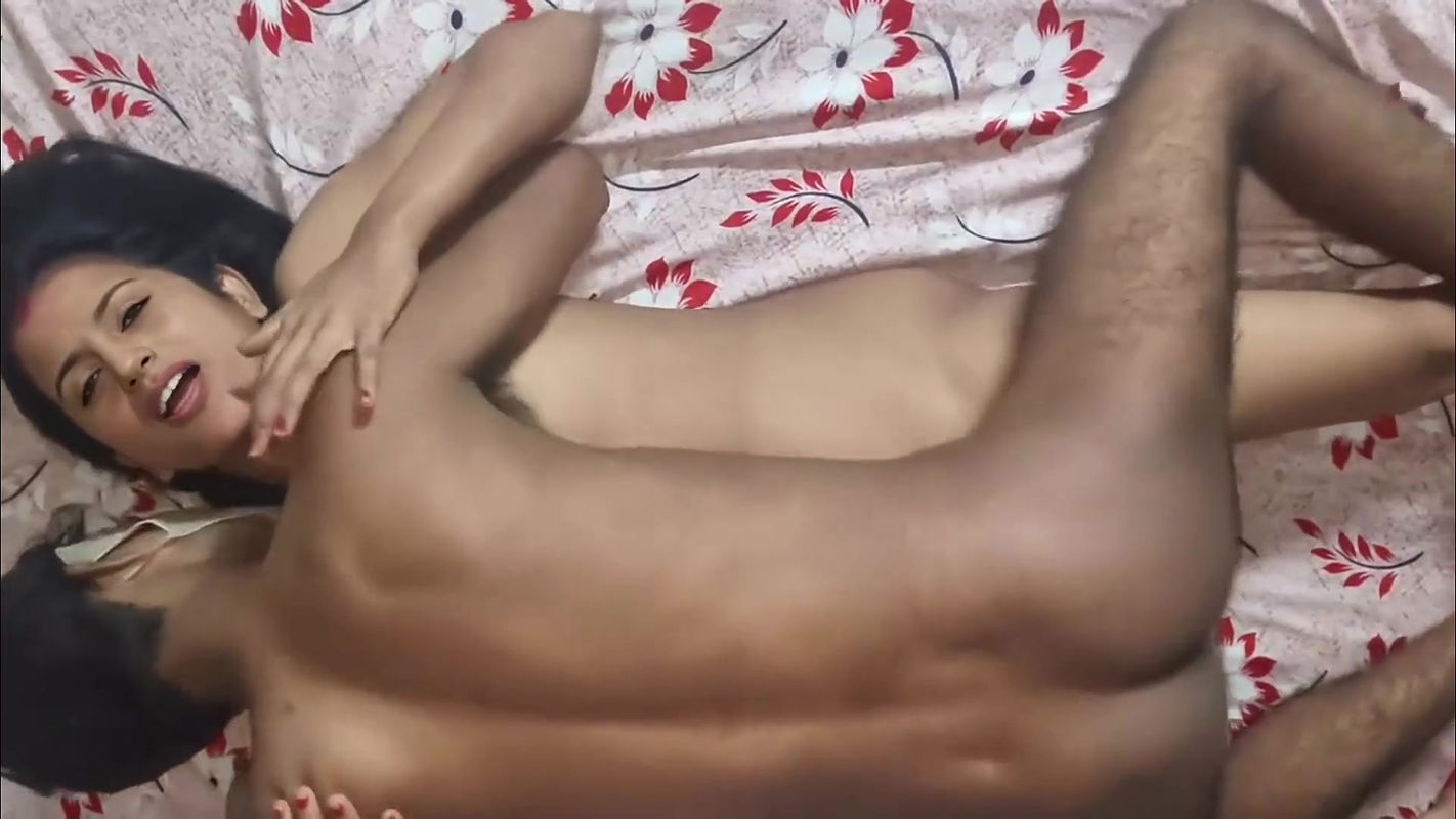 Season 31. Hot Bhabhi Show Her Big Boobs and Masterbating Husband’s Cock