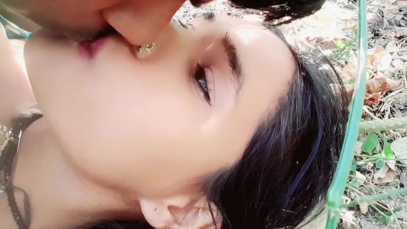 Seeing Indian Bhabhi Alone in the Forest, Bhabhi’s Stepbrother-in-law Made Sex with Her
