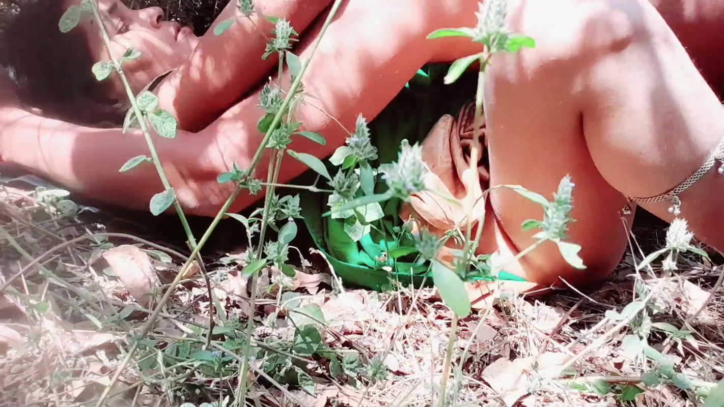 Seeing Indian Bhabhi Alone in the Forest, Bhabhi’s Stepbrother-in-law Made Sex with Her