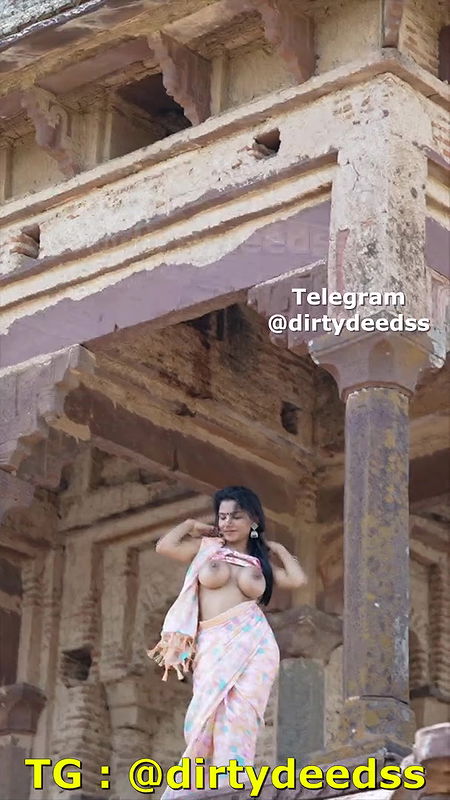 RESHMI NAIR – SAREE NUDE