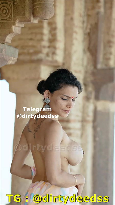 RESHMI NAIR – SAREE NUDE