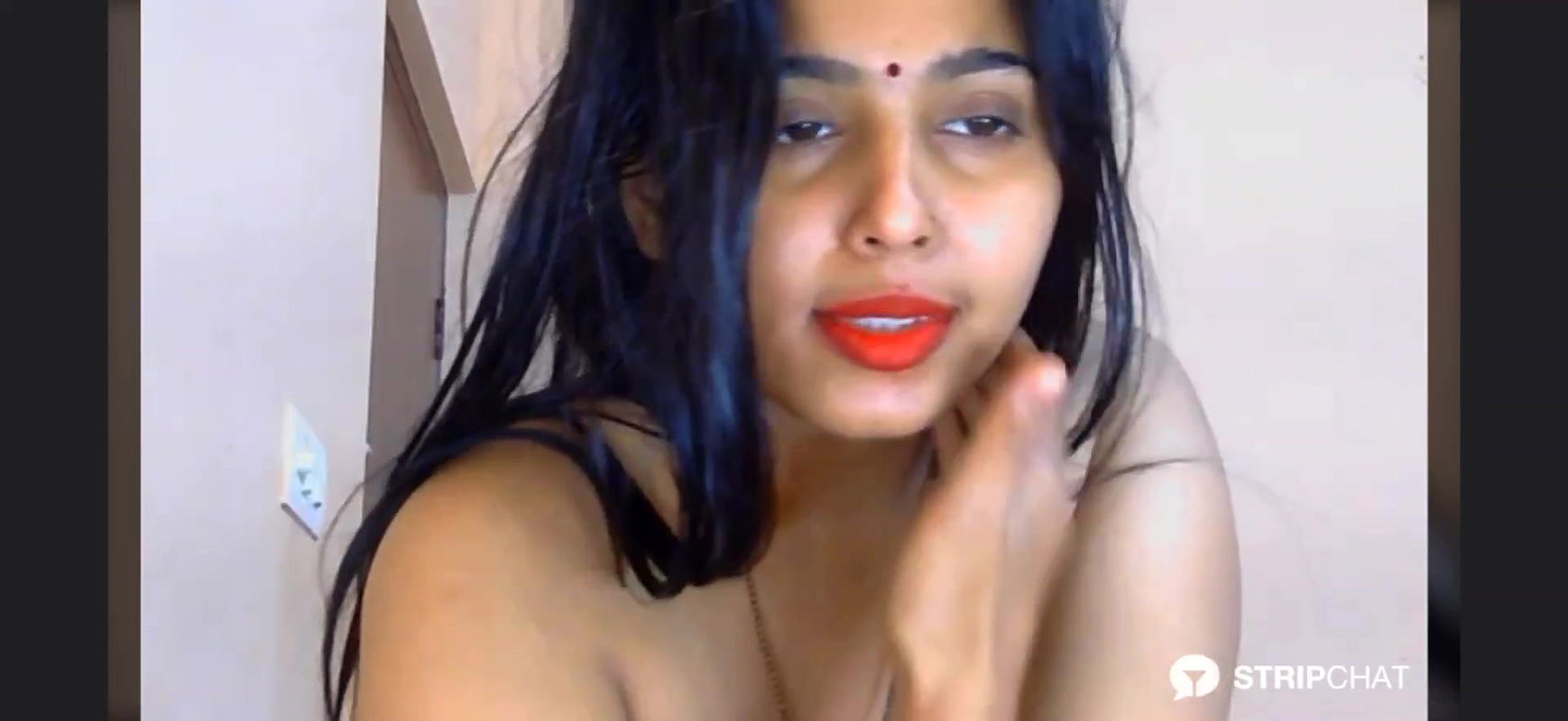 Cute-Simmi69-stripchat-ticket-show
