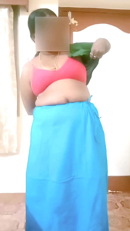 Desi Indian Tamil BBW Wife Nude Tease Big Boobs Ass Hairy Pussy Saree Wearing! Renuraj