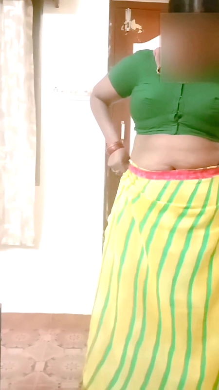 Desi Indian Tamil BBW Wife Nude Tease Big Boobs Ass Hairy Pussy Saree Wearing! Renuraj