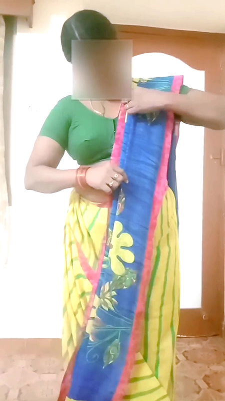 Desi Indian Tamil BBW Wife Nude Tease Big Boobs Ass Hairy Pussy Saree Wearing! Renuraj