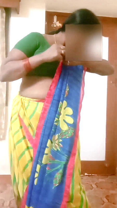 Desi Indian Tamil BBW Wife Nude Tease Big Boobs Ass Hairy Pussy Saree Wearing! Renuraj
