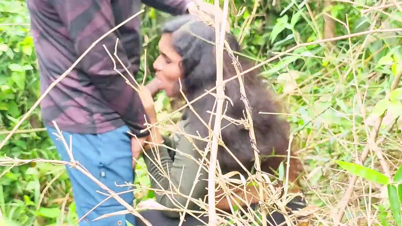 Desi Village Jungle Girl Bur Chudai Video Jungle Me Ashi─╖ke Sath Chudai Karwate Huye Pakde Gye