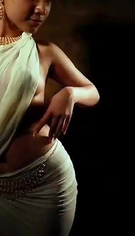Sexy Kolkata Model artisitic braless Tease