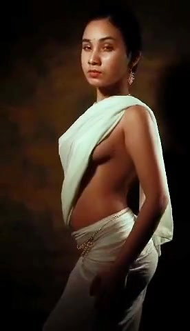 Sexy Kolkata Model artisitic braless Tease