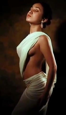 Sexy Kolkata Model artisitic braless Tease