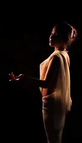 Sexy Kolkata Model artisitic braless Tease