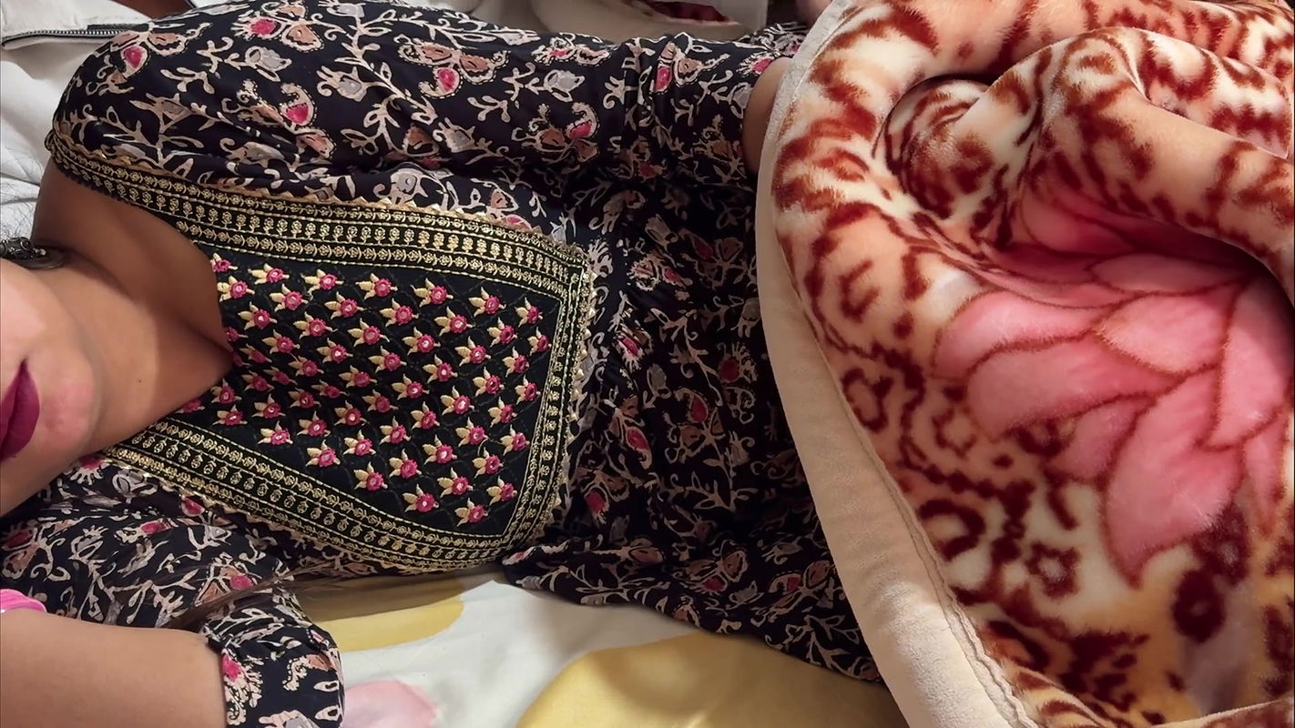 My Big Stepsister Was Angry, We Shared Single Bed, Full Hindi Audio