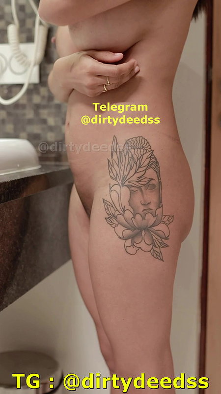 RESHMI NAIR – WASHROOM EROTICA – 4K