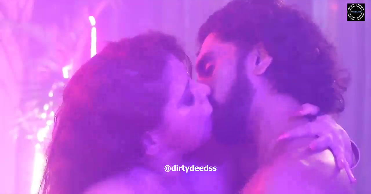 Sapna Sappu Full Nude Smooching