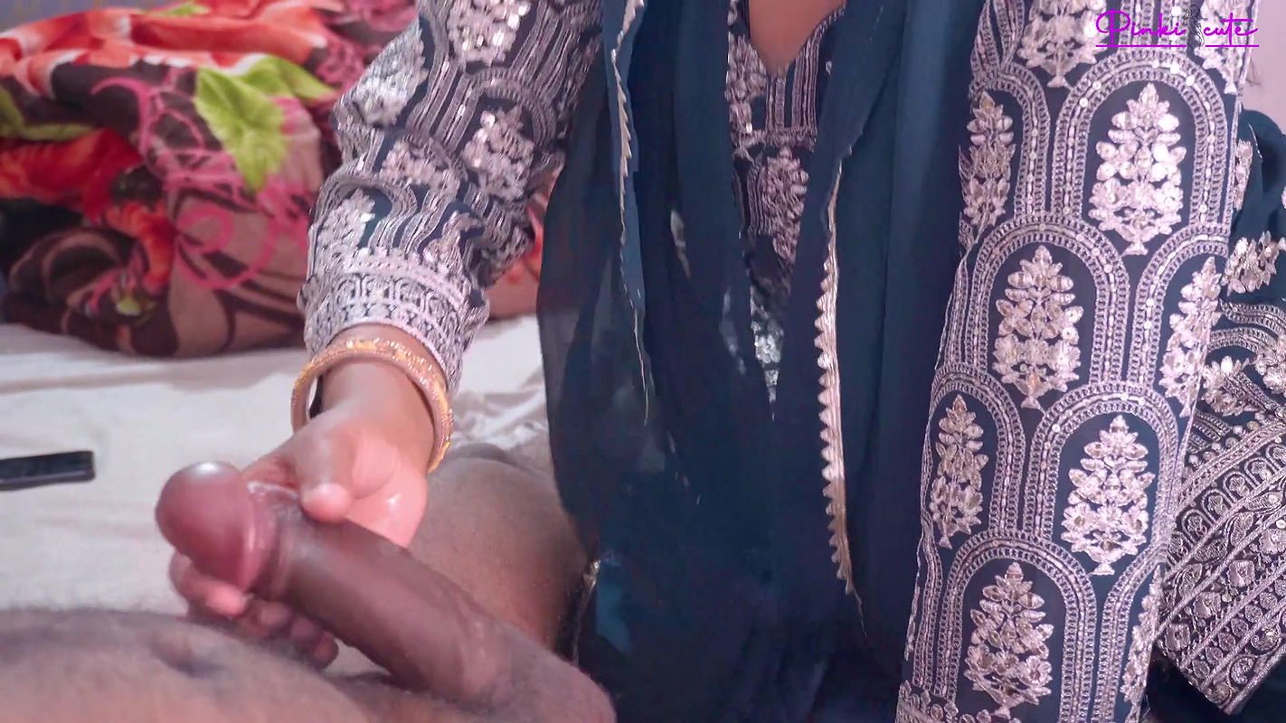 Dick Flash to Indian Bhabhi’s Step Sister, She Suck the Dick Like Pro and Take Cum in Mouth.