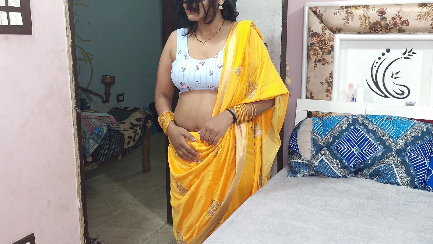 Indian Stepdaughter Took off Her Clothes in Front of Her Stepfather and Held His Dick