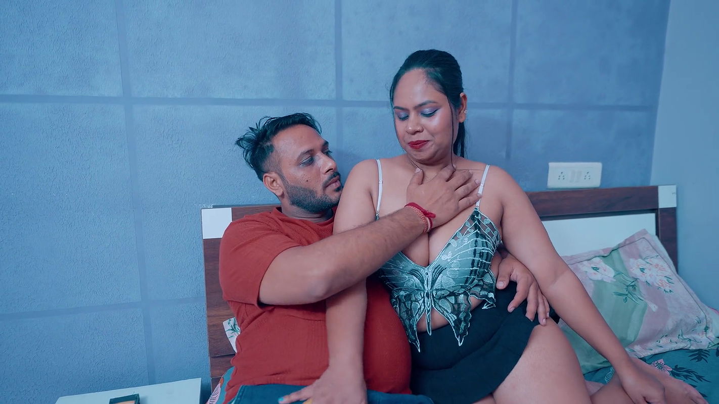 Sexy Wife Enjoyed the Early Morning Romance From Her Naughty Husband