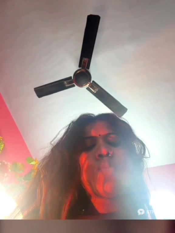 V-Hot-Sweti-stripchat-ticket-show