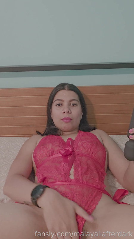 Youtuber Shruthi canadian malayalee 10