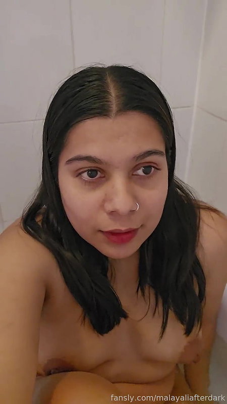 Youtuber Shruthi canadian malayalee 17