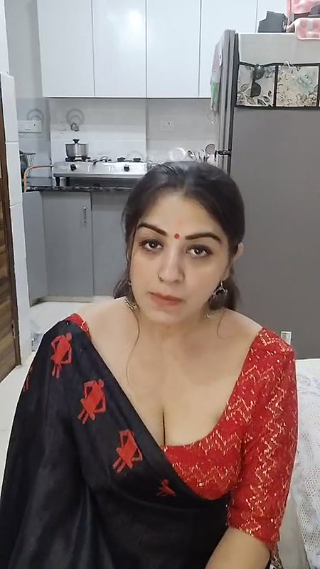 Youtuber Vandhana 10