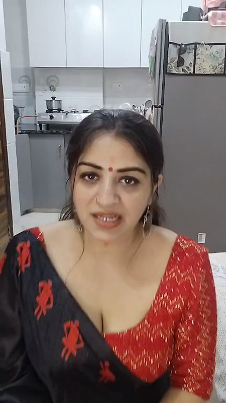 Youtuber Vandhana 10